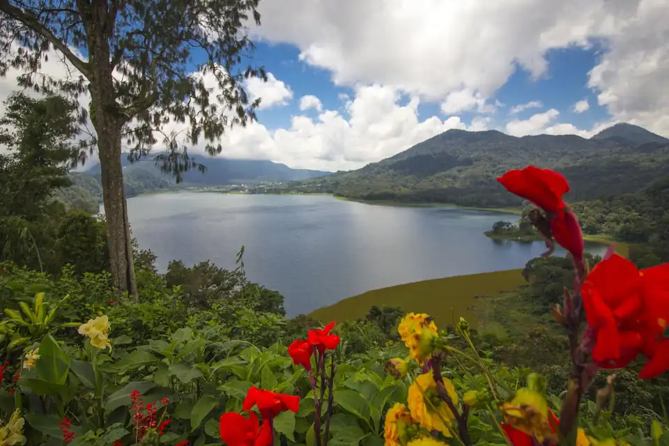 Lake Buyan, the largest lake in the Bedugul area