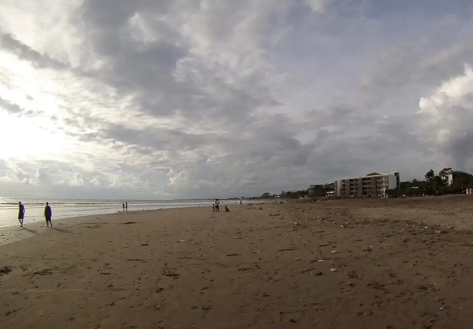 The sand at Petitenget, the next beach south of Batu Belig