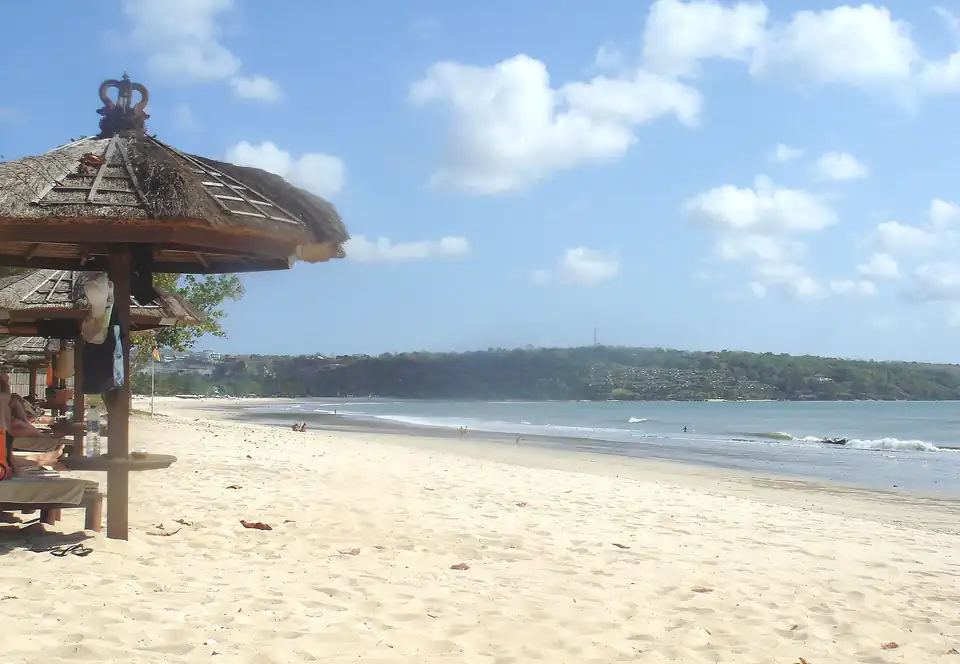 The pale sand of Jimbaran beach
