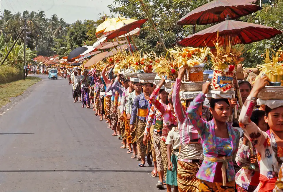 A procession on its way to Sanur in 1971