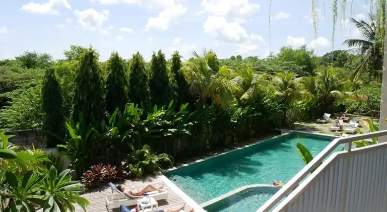 Padang Padang Inn