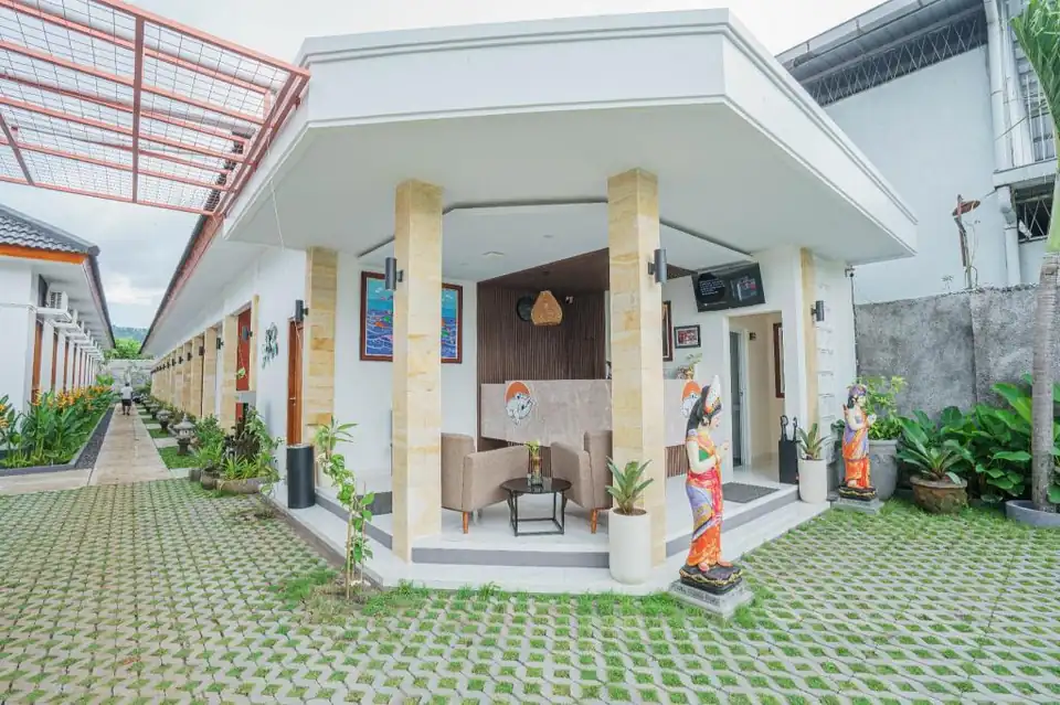 The Cabin Hotel Lovina Bali