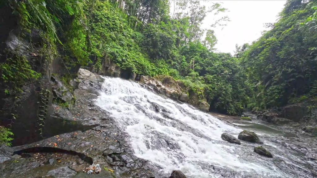 Goa Rang Reng Waterfall in Bali