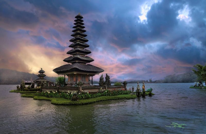 Pura Ulun Danu Bratan: Bali’s Lake Temple